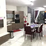 Sea View 2 Bed Close To Appartement *