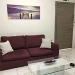 Sea View 2 Bed Close To Appartement