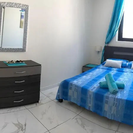 Sea View 2 Bed Close To Apartment