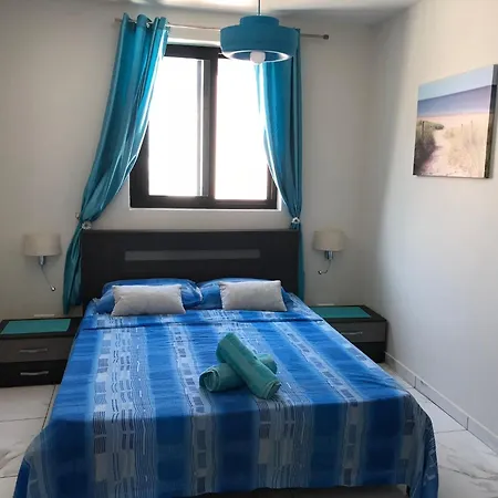Sea View 2 Bed Close To Apartment Marsaskala
