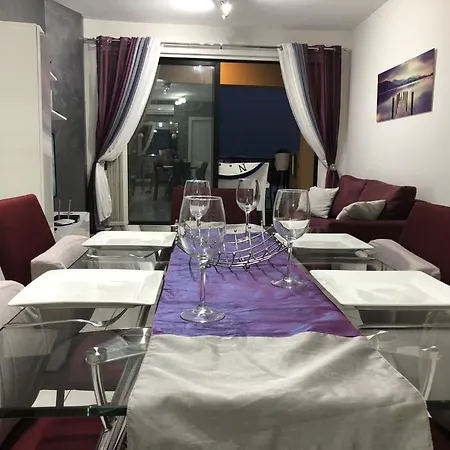 Sea View 2 Bed Close To Apartment *
