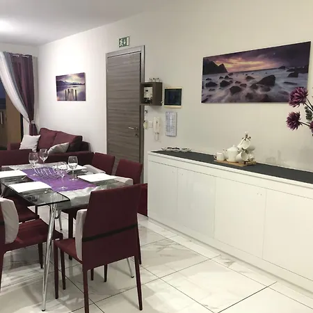 Sea View 2 Bed Close To *