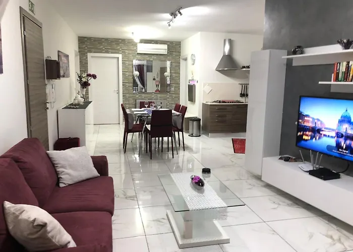 Sea View 2 Bed Close To Apartment Marsaskala