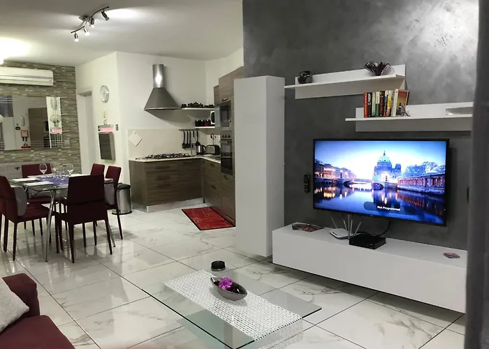 Sea View 2 Bed Close To Marsaskala